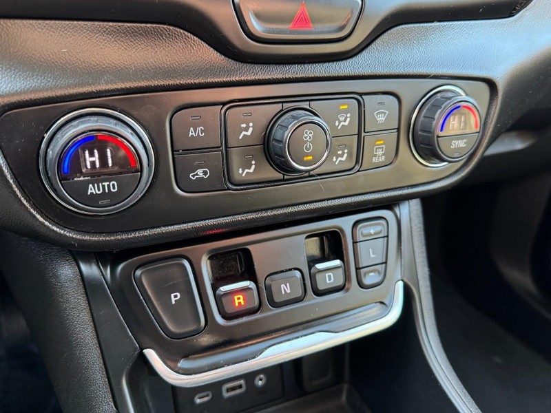 GMC Terrain Vehicle Image 19