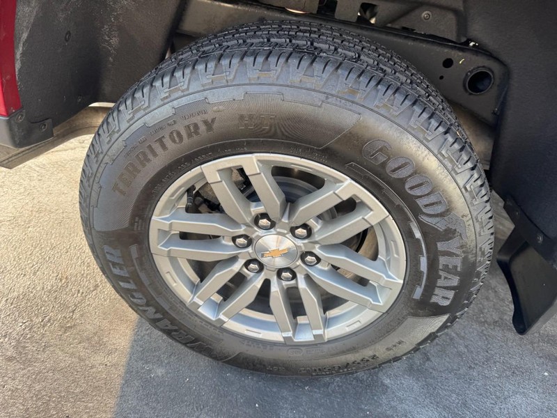 Chevrolet Colorado Vehicle Image 05