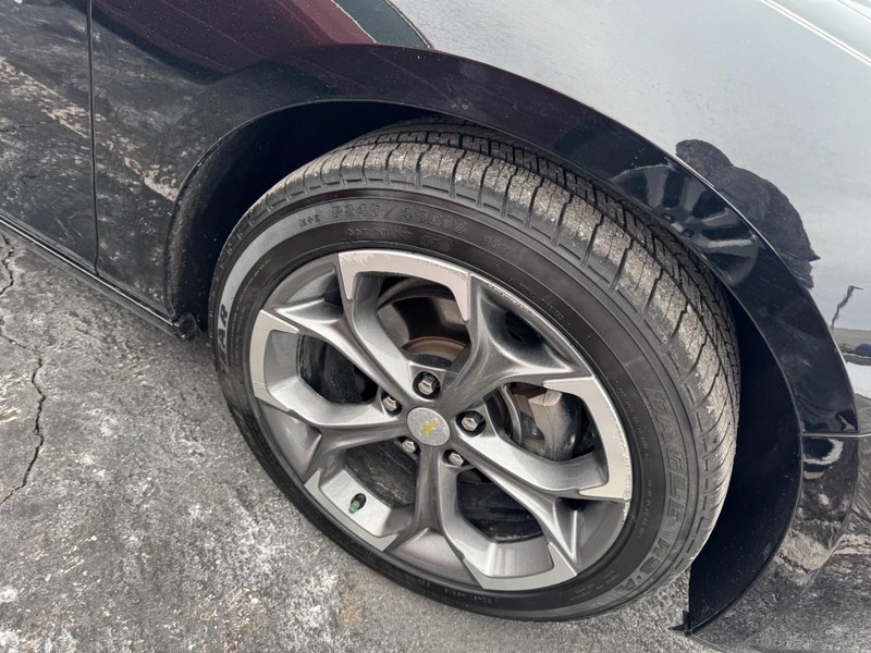 Chevrolet Malibu Vehicle Image 05