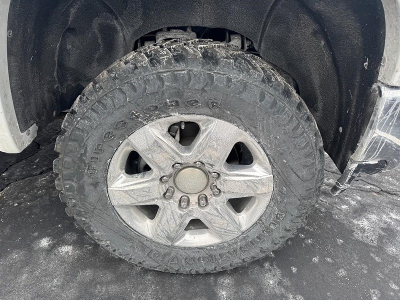 Chevrolet Silverado 2500HD Vehicle Image 05