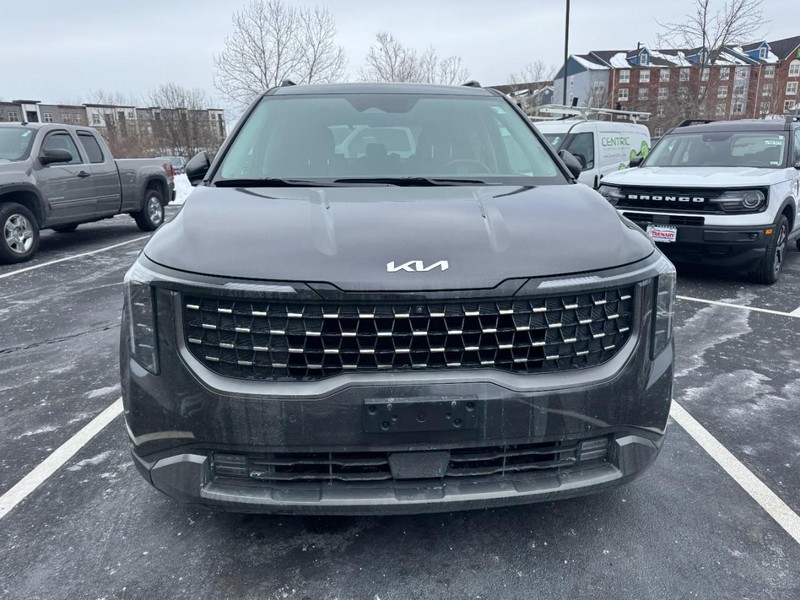 Kia Carnival Vehicle Image 03