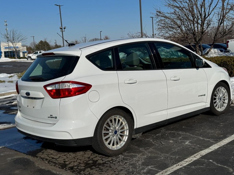 Ford C-Max Hybrid Vehicle Image 02