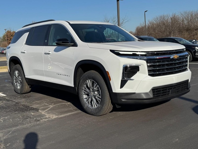 Chevrolet Traverse Vehicle Image 02