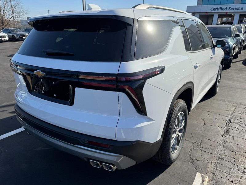 Chevrolet Traverse Vehicle Image 03