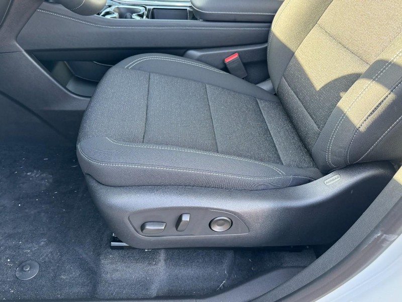 Chevrolet Traverse Vehicle Image 09