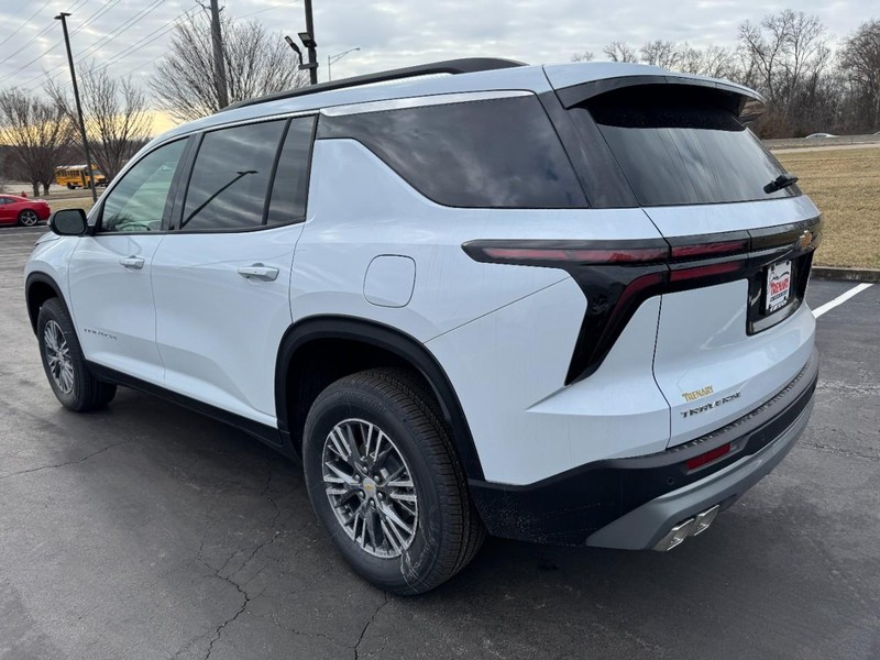 Chevrolet Traverse Vehicle Image 05