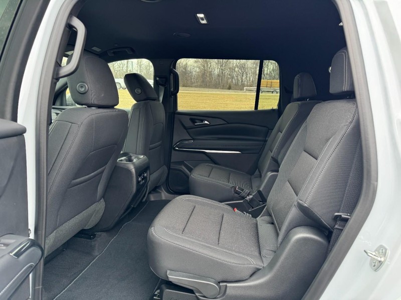 Chevrolet Traverse Vehicle Image 07