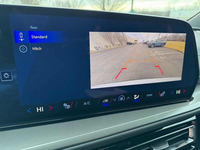 Chevrolet Traverse Vehicle Image 17