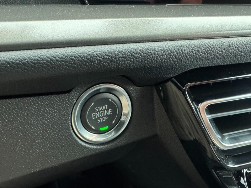 Chevrolet Traverse Vehicle Image 18