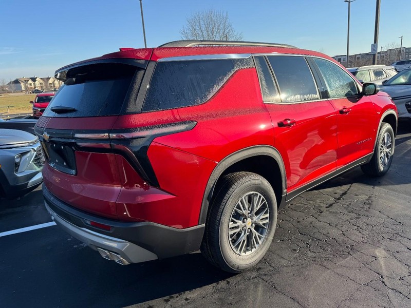 Chevrolet Traverse Vehicle Image 03