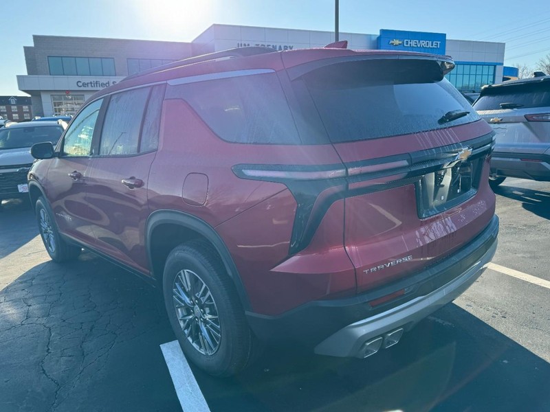 Chevrolet Traverse Vehicle Image 05