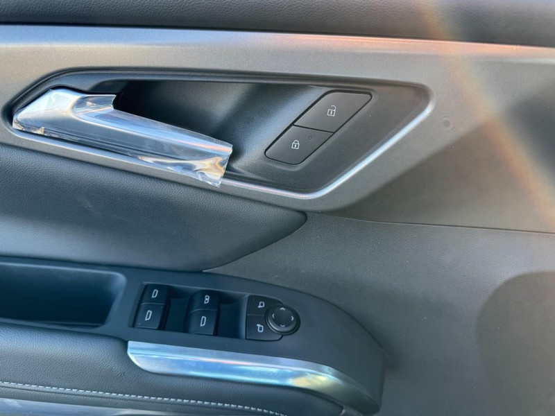 Chevrolet Traverse Vehicle Image 10