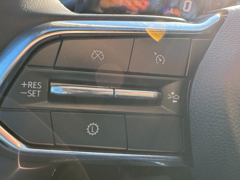 Chevrolet Traverse Vehicle Image 11