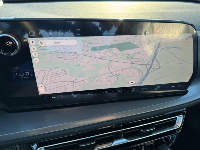 Chevrolet Traverse Vehicle Image 15