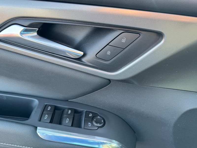 Chevrolet Traverse Vehicle Image 10