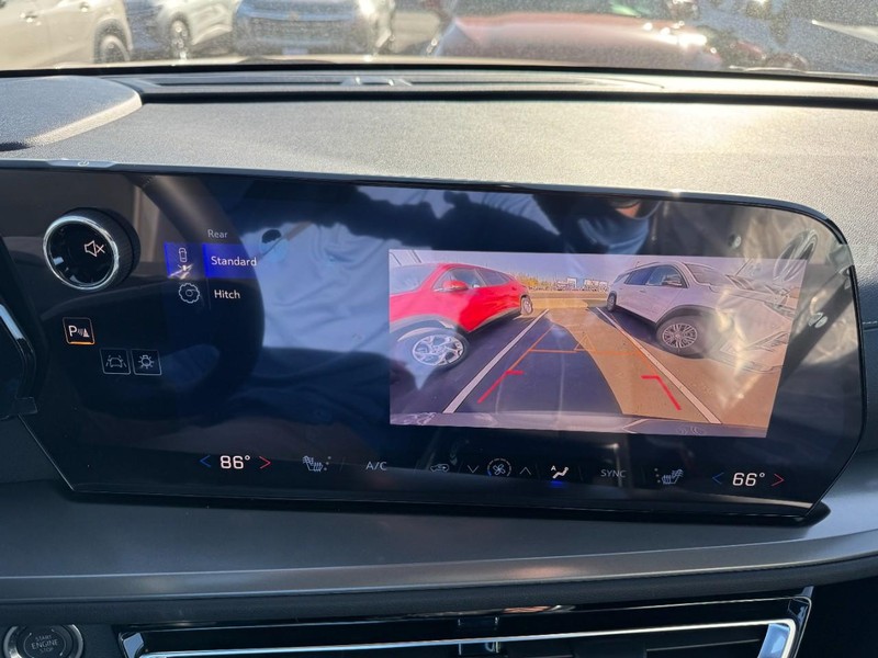 Chevrolet Traverse Vehicle Image 16