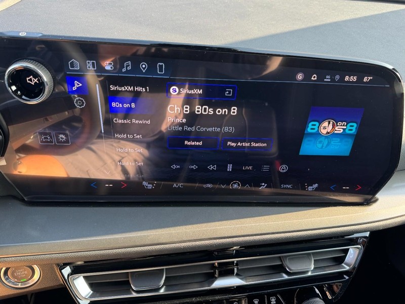 Chevrolet Traverse Vehicle Image 15