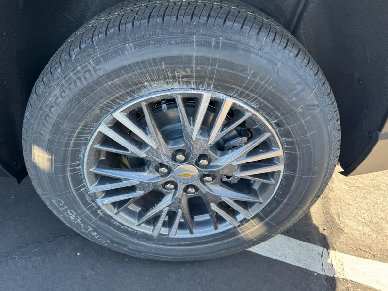 Chevrolet Traverse Vehicle Image 05