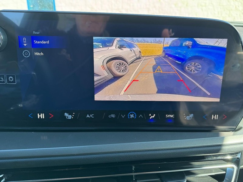 Chevrolet Traverse Vehicle Image 15