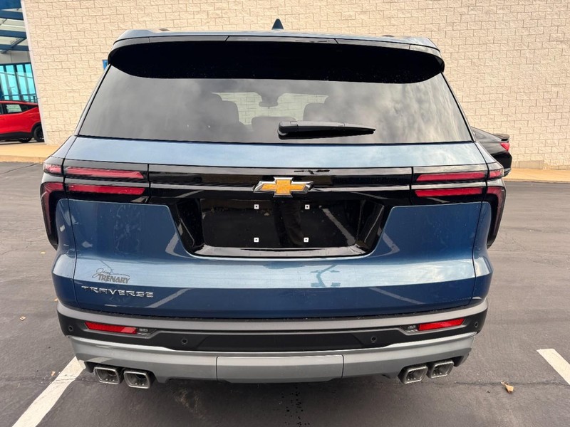 Chevrolet Traverse Vehicle Image 04