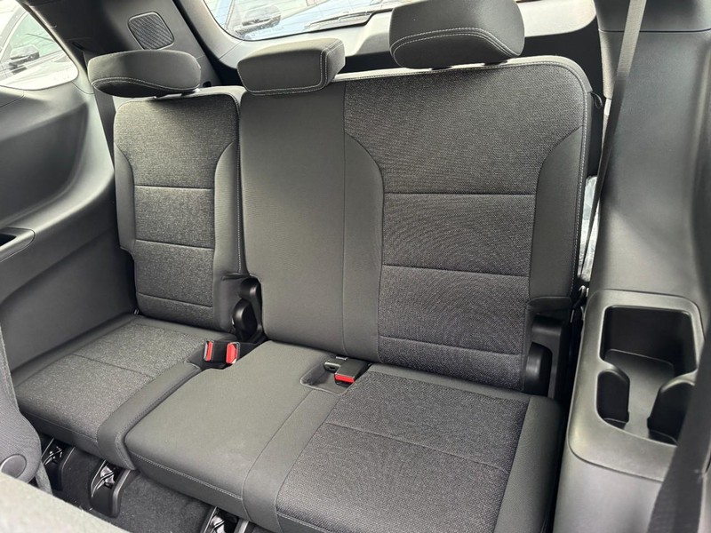 Chevrolet Traverse Vehicle Image 08