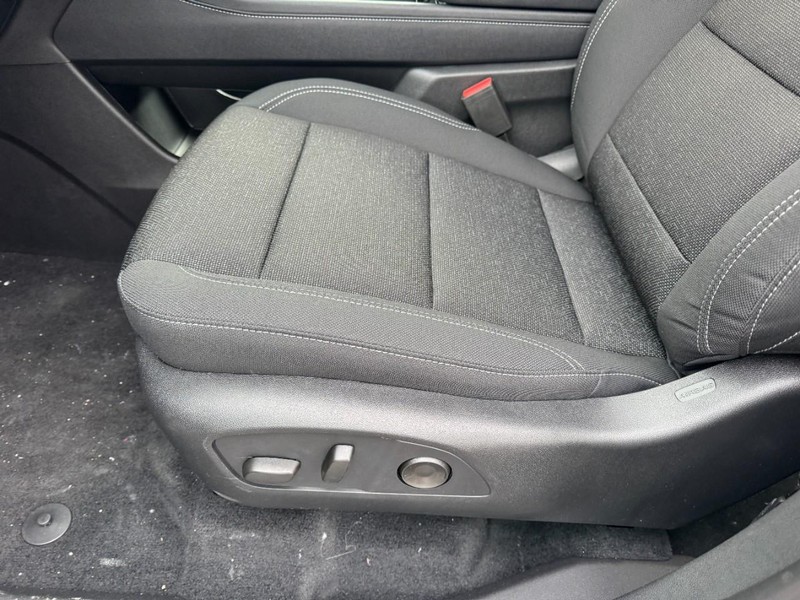 Chevrolet Traverse Vehicle Image 09