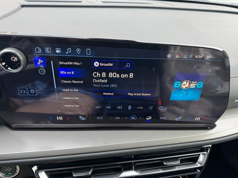 Chevrolet Traverse Vehicle Image 14