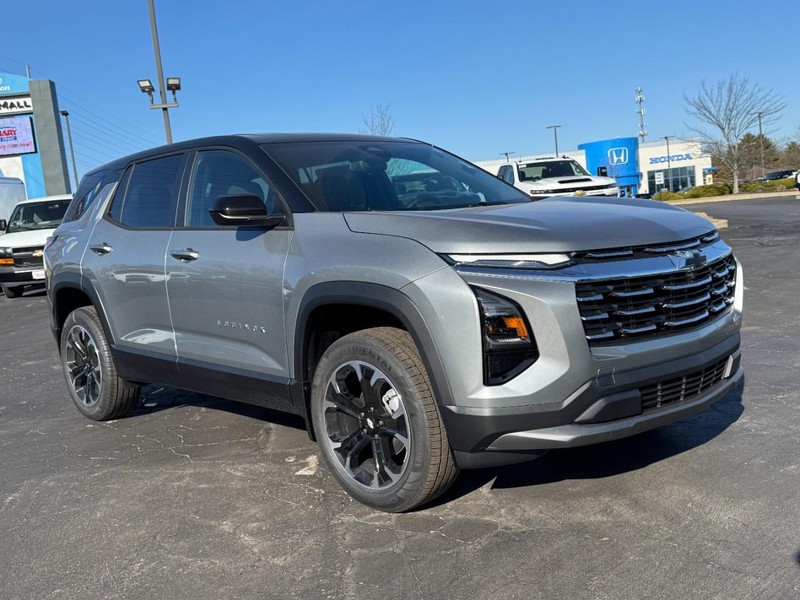 Chevrolet Equinox Vehicle Image 02