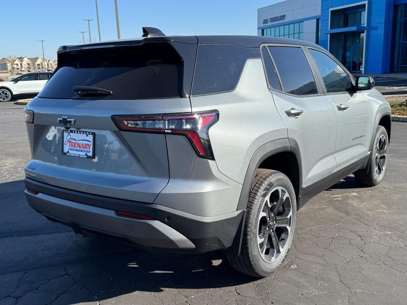 Chevrolet Equinox Vehicle Image 03