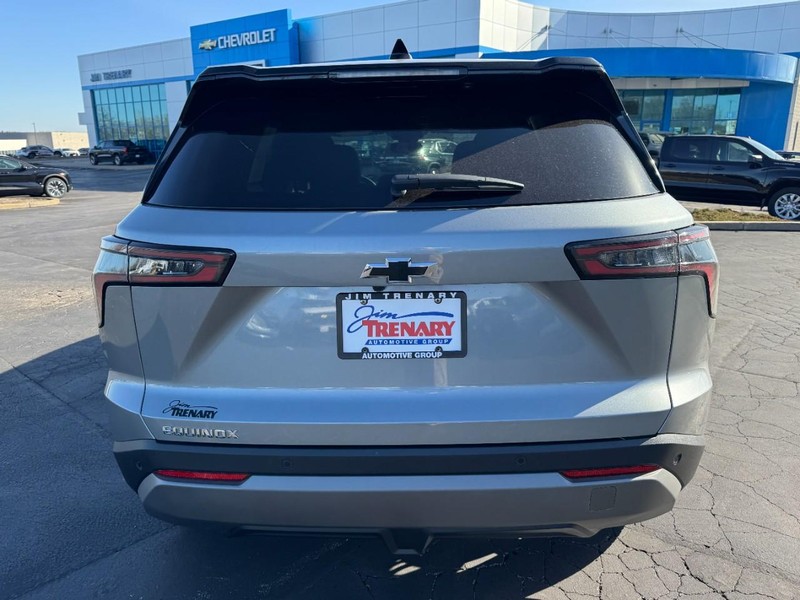 Chevrolet Equinox Vehicle Image 04