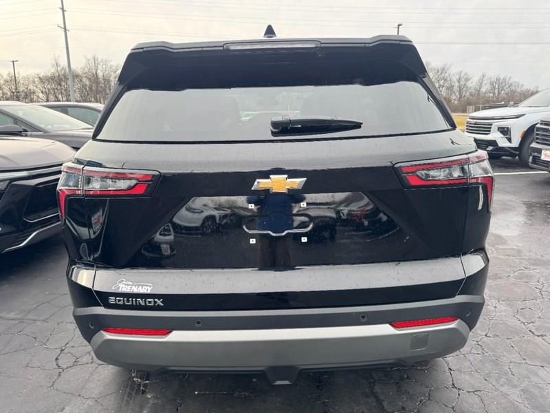 Chevrolet Equinox Vehicle Image 04