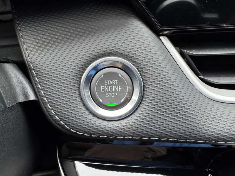 Chevrolet Equinox Vehicle Image 16