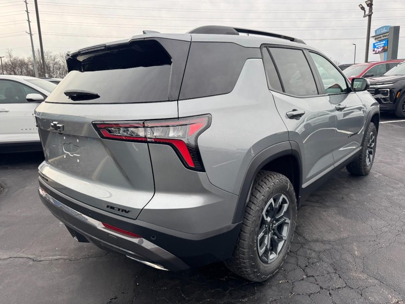 Chevrolet Equinox Vehicle Image 03