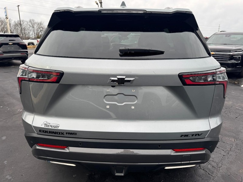 Chevrolet Equinox Vehicle Image 04