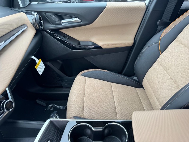 Chevrolet Equinox Vehicle Image 08