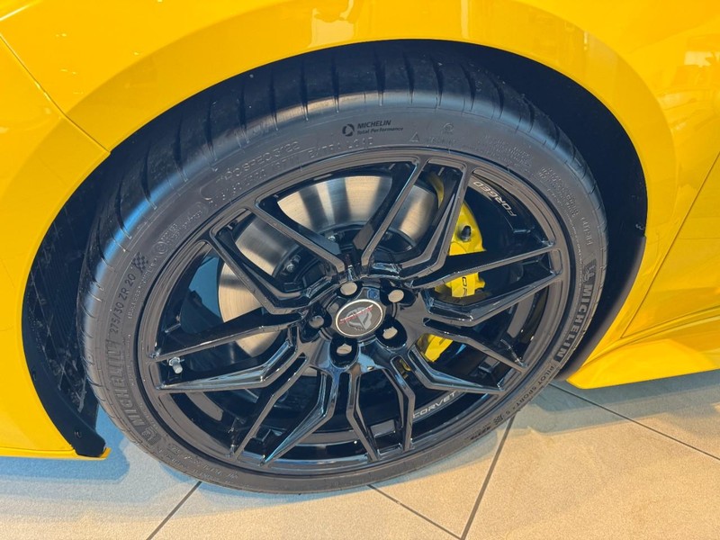 Chevrolet Corvette Vehicle Image 05