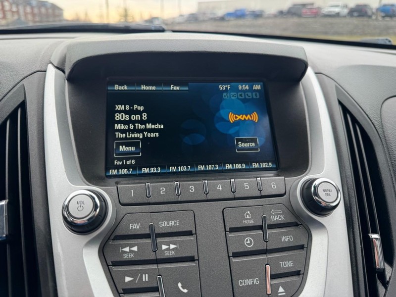 Chevrolet Equinox Vehicle Full-screen Gallery Image 20