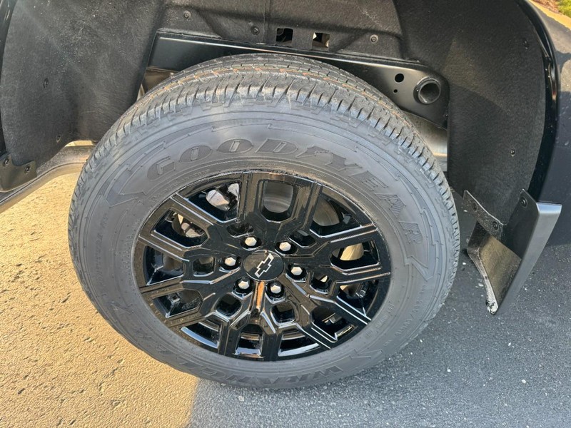 Chevrolet Colorado Vehicle Image 04