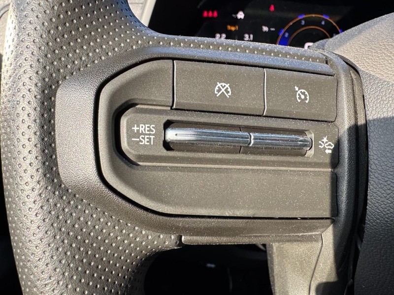 Chevrolet Colorado Vehicle Image 09