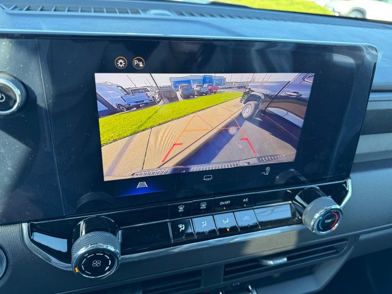 Chevrolet Colorado Vehicle Image 13