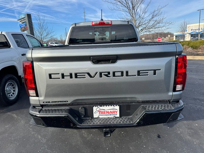 Chevrolet Colorado Vehicle Image 03