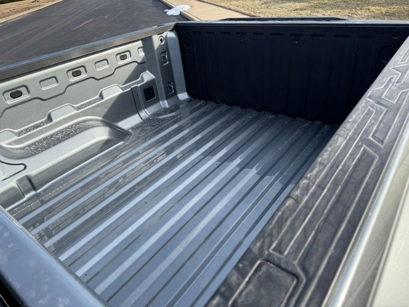 Chevrolet Colorado Vehicle Image 06