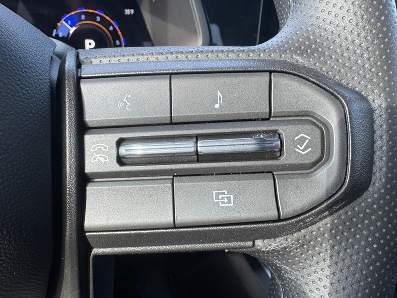 Chevrolet Colorado Vehicle Image 13