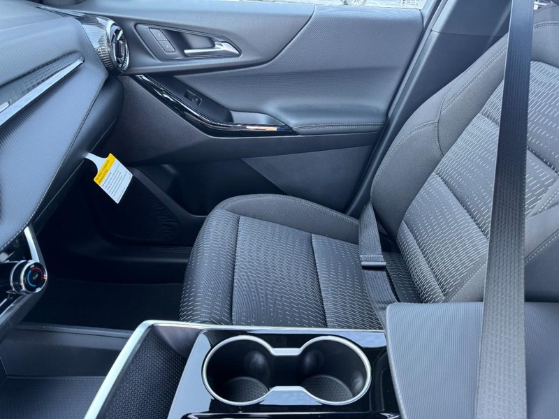 Chevrolet Equinox Vehicle Image 08