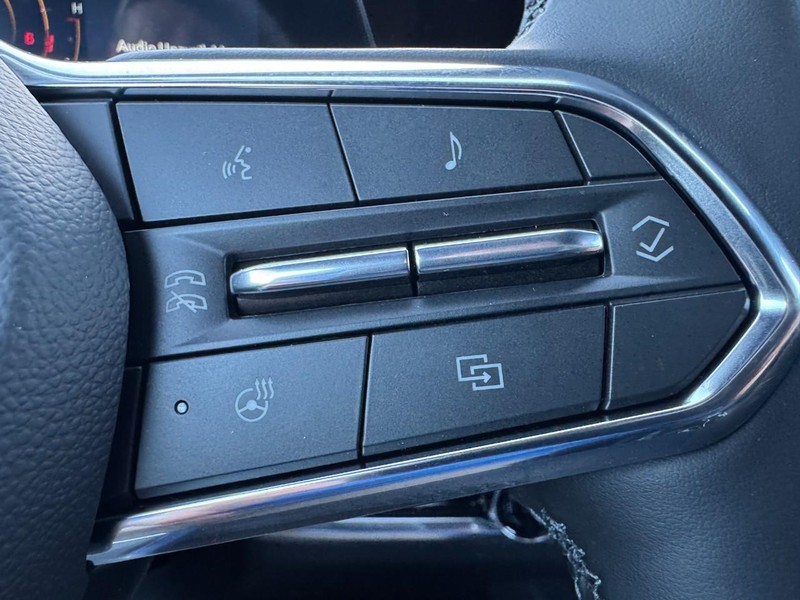 Chevrolet Equinox Vehicle Image 12