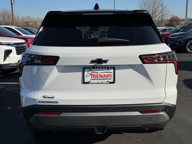 Chevrolet Equinox Vehicle Image 04