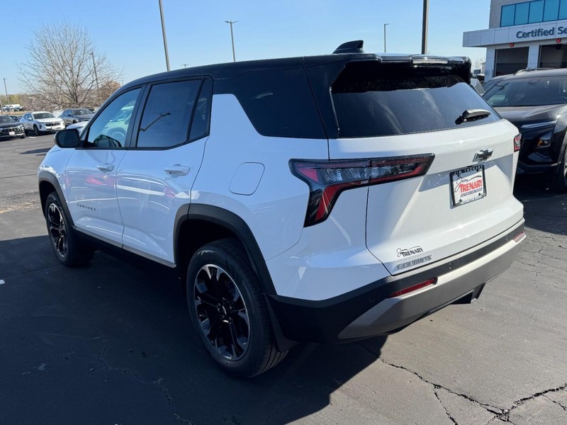 Chevrolet Equinox Vehicle Image 05