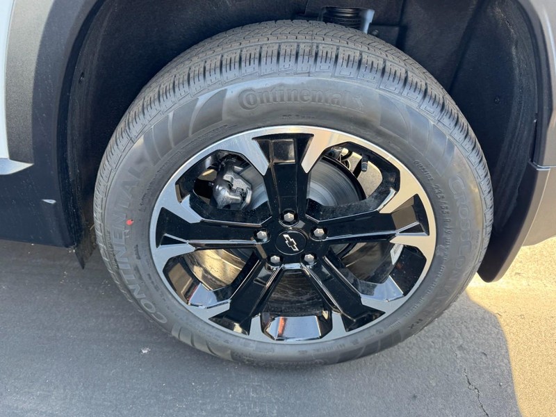 Chevrolet Equinox Vehicle Image 06