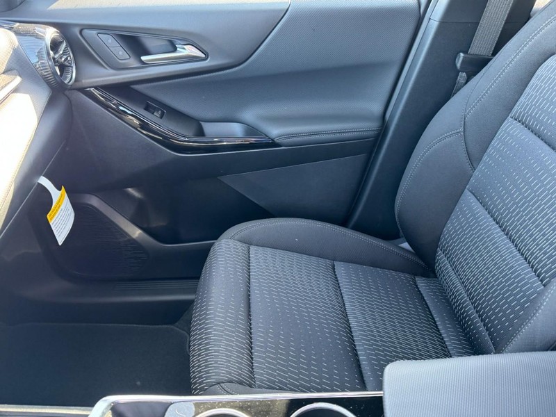 Chevrolet Equinox Vehicle Image 08