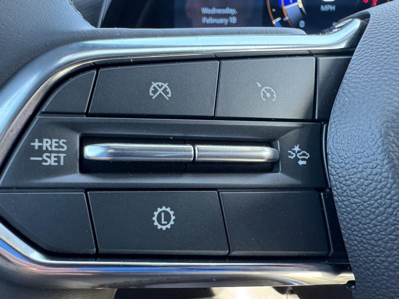 Chevrolet Equinox Vehicle Image 11